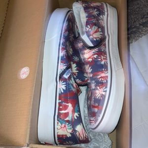Vans classic slip on floral red size 9 brand new with tags